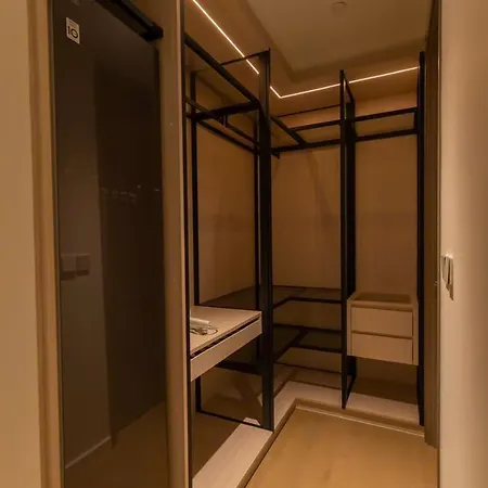 Metropole 2 Bedroom